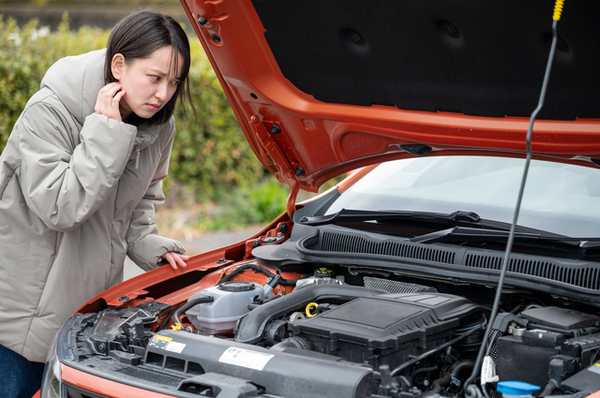 車のバッテリー寿命を縮めさせる原因とは？